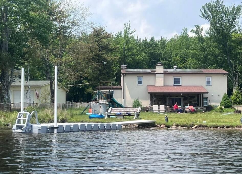 Hideaway - Lakehouse/Spa/Dock/ Pocono Summit Exterior photo