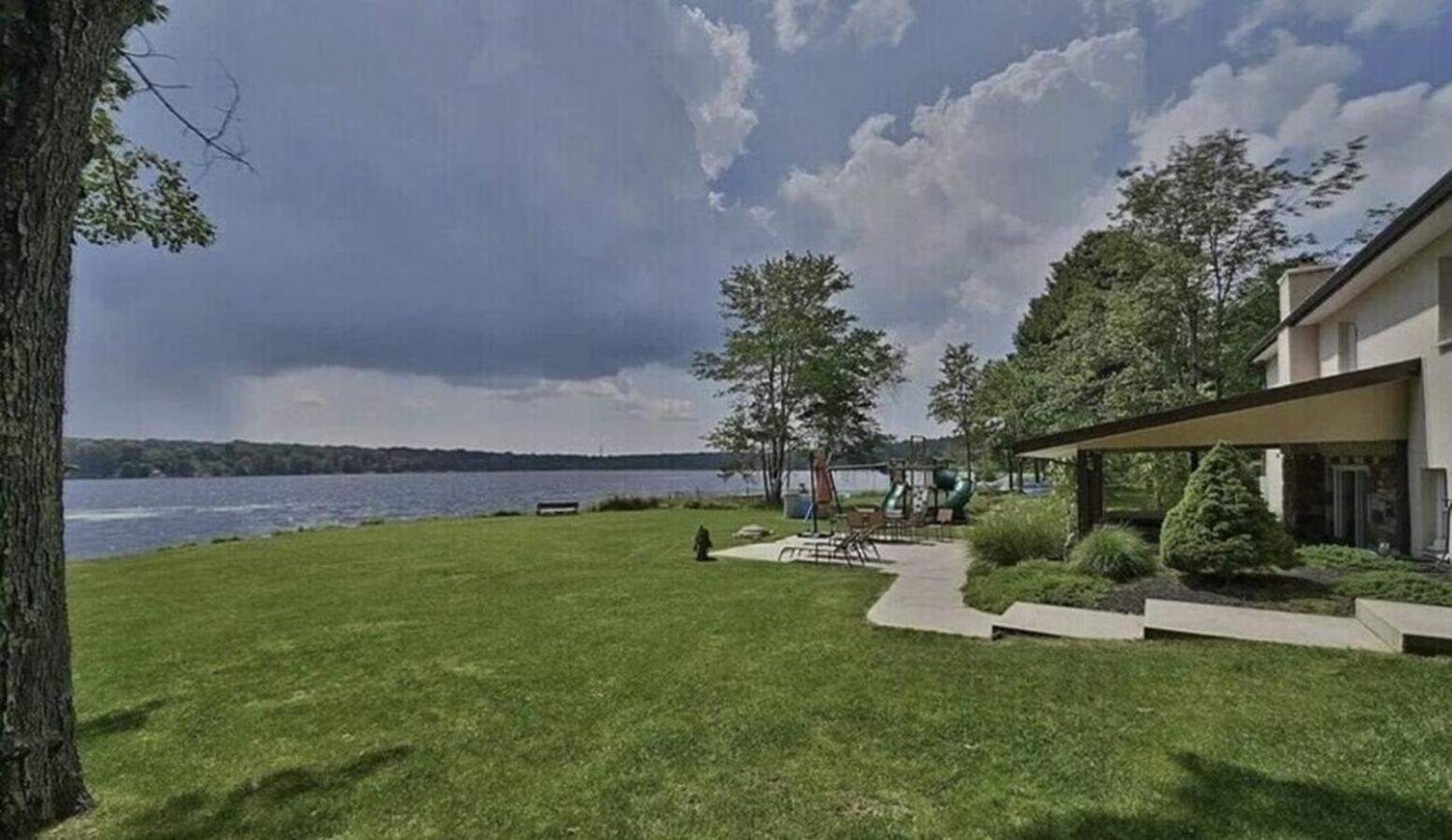 Hideaway - Lakehouse/Spa/Dock/ Pocono Summit Exterior photo